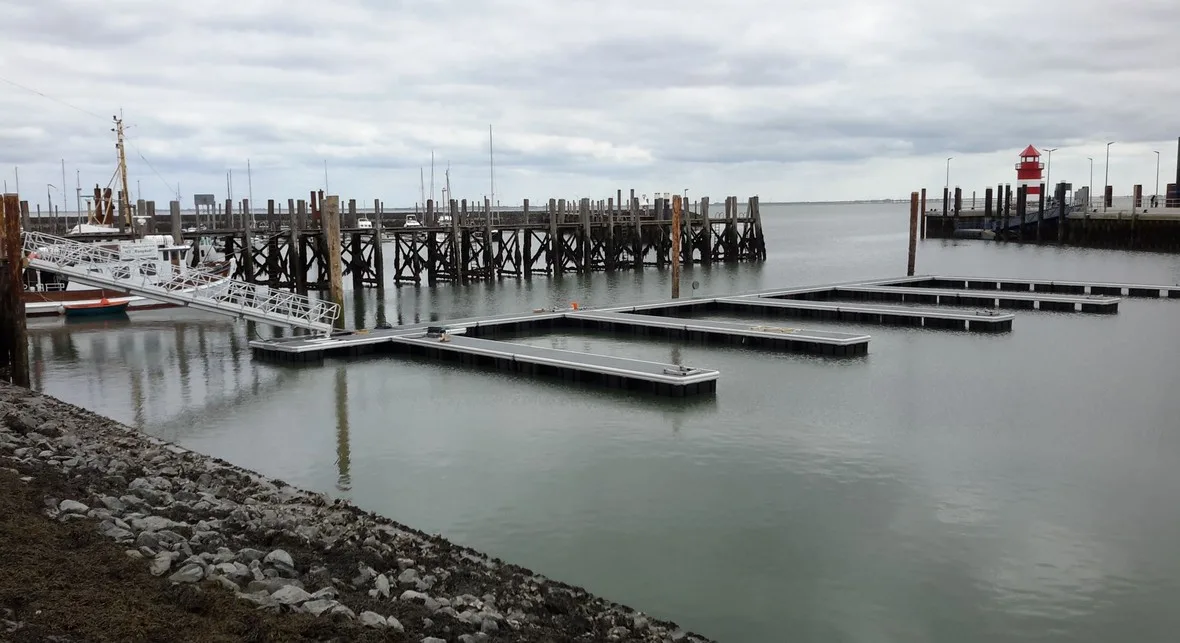 Completed project with floating pontoons